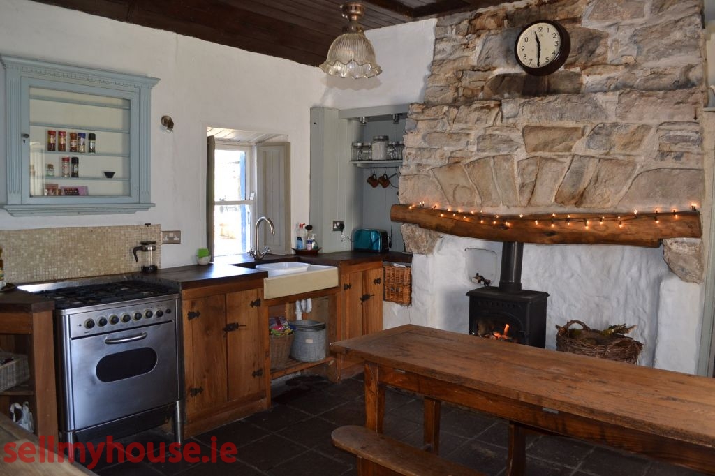 River Cottage Cottage for sale privately by owner in Manorhamilton