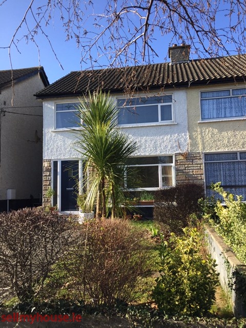 For Sale in Ballinteer Crescent, Balinteer, Dublin 16 