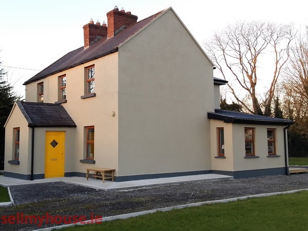 Character 4 Bed detached house for sale in Ballinasloe, Galway
