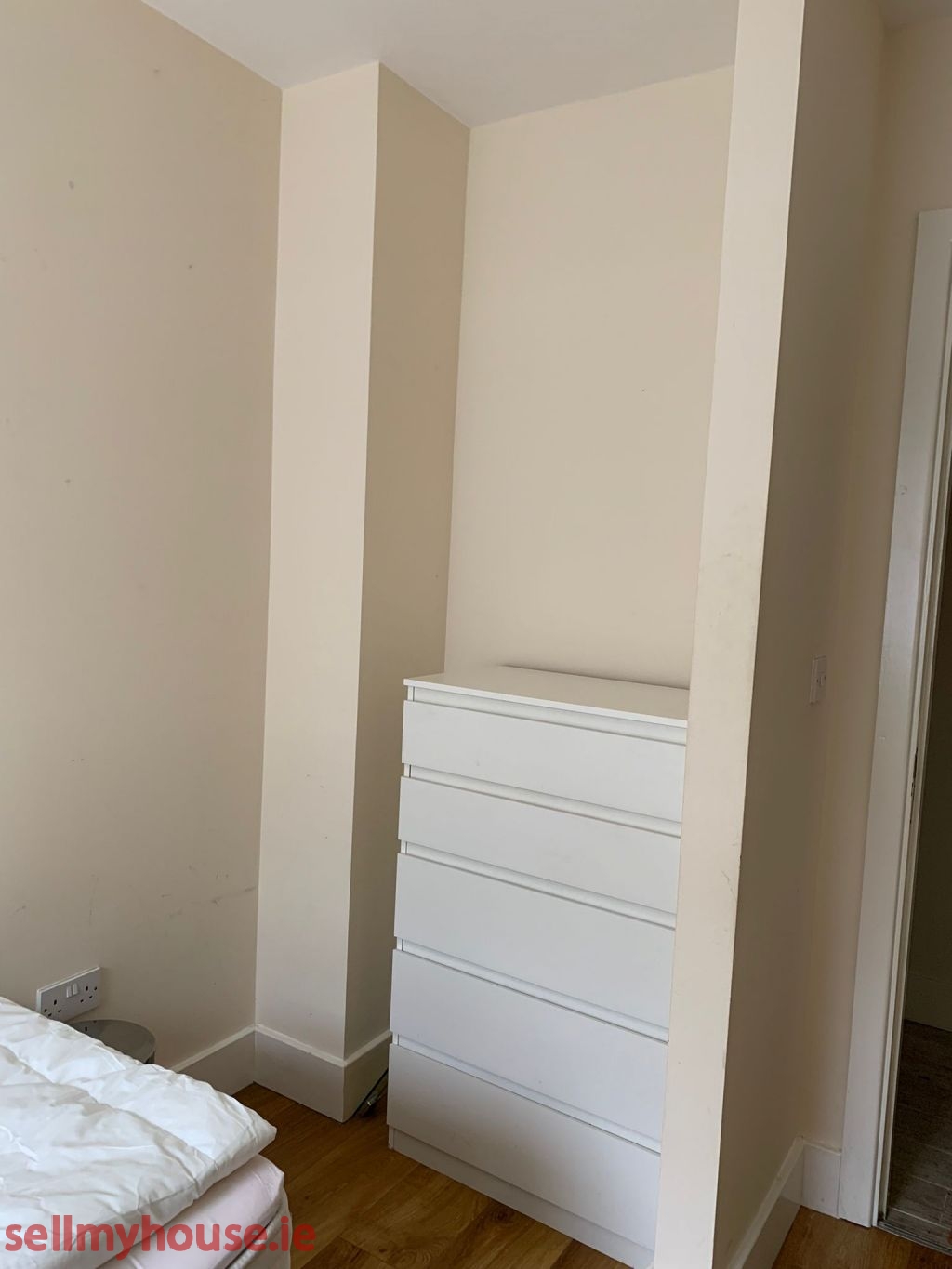 98 Forestwood Avenue